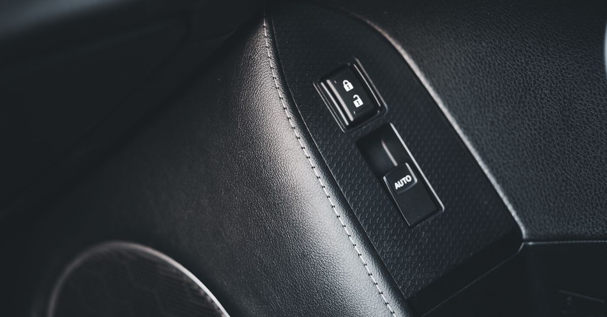 Acura car key fob — Millburn Locksmith Inc