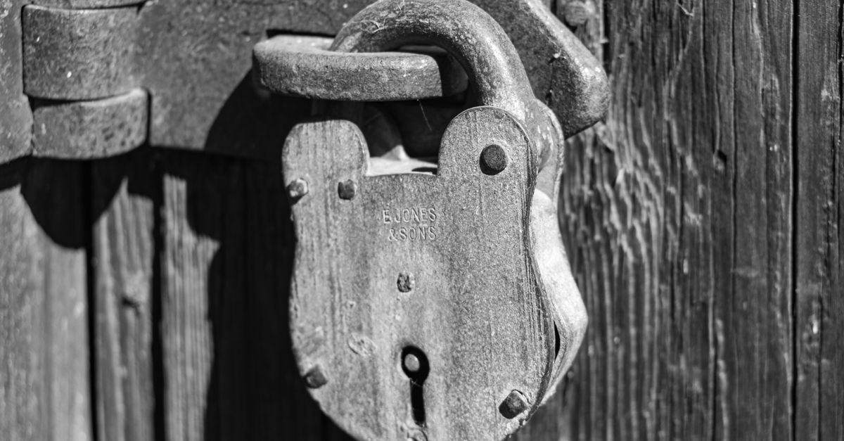 Loose or Spinning Door Knob Lock? Here's What's Going On — Millburn Locksmith Inc